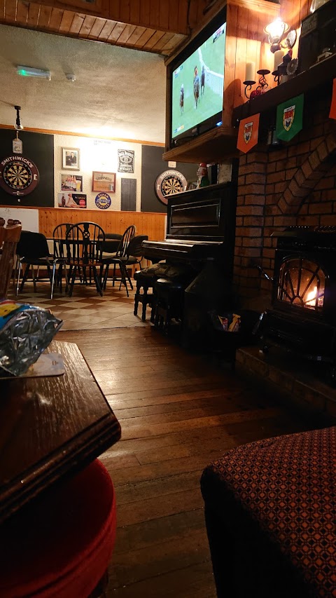 McGuire's Valley Inn Bar