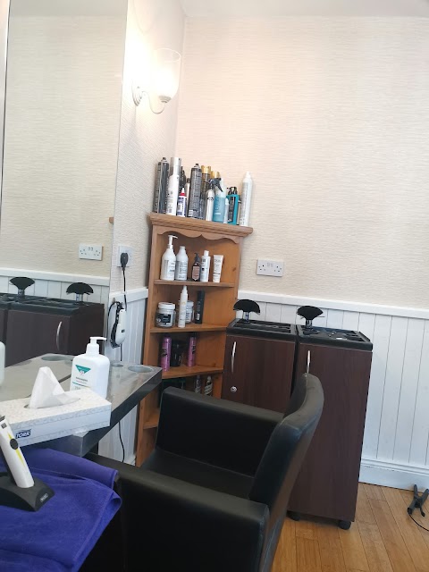 Studio 7 Hair Salon