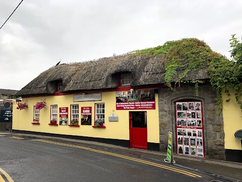 Cashel Folk Village