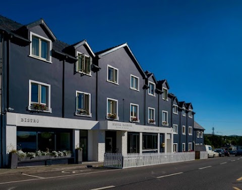 Schull Harbour Hotel