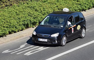 Volfra Taxi Warszawa | Tanie Bezpieczne Taksówki | Aplikacja Mobilna