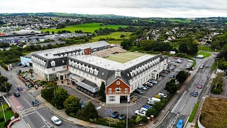 Carrigaline Court Hotel