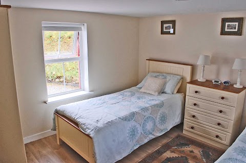 Trident Holiday Homes - Tigin Mamo Holiday Cottage