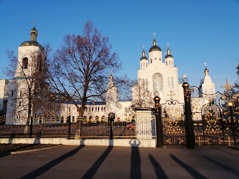 Храм усіх святих Чернігівських УПЦ