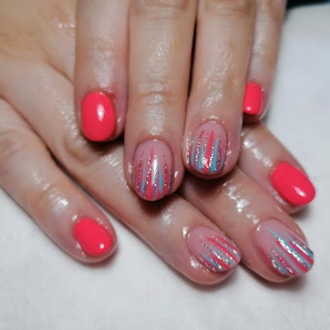 Breda Gavin - Nail Artist