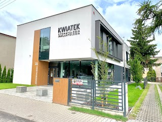 Klinika Kwiatek - Dentysta Poznań | Stomatolog | Implanty | Chirurg Szczękowy | Wybielanie Zębów