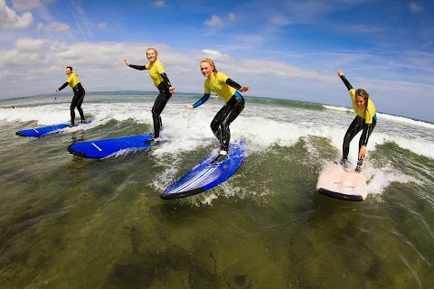 7th Wave Surf School