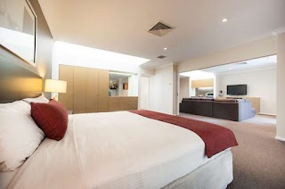 Ramada Hotel & Suites by Wyndham Sydney Cabramatta