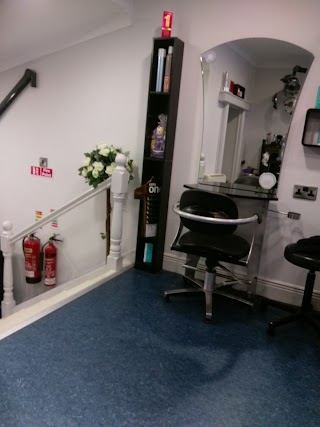 Anna Furlong Hairdressing Ltd