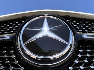 Mercedes Info-Tech-Car