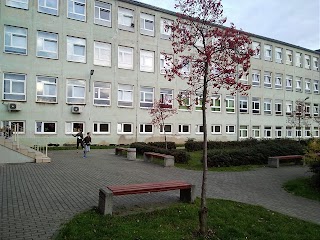 Szkoła Podstawowa nr 98 im. Piastów Wrocławskich