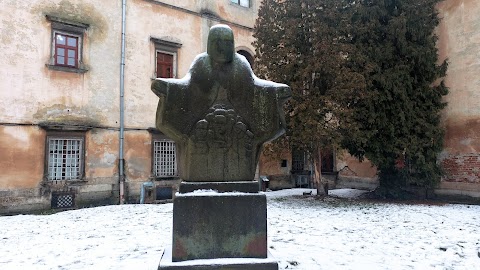 Monument to the monks of the monastery