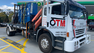 Crane Truck Hire & Transport Services - On The Move Transport - Gold Coast And Brisbane
