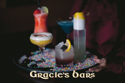 Gracie’s Bar