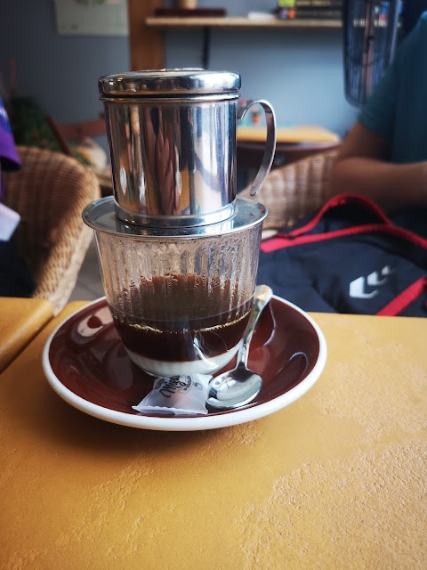 El Gato Coffee Roasters, Palarnia kawy i Pijalnia kawy Speciality