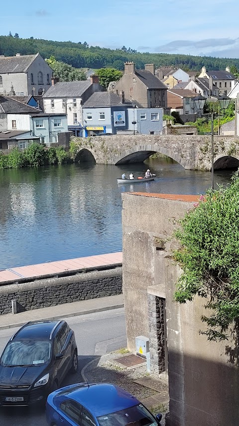 Old bridge takeway