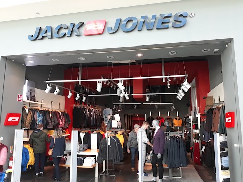 JACK & JONES