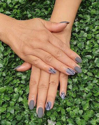 Iris Nails and Beauty