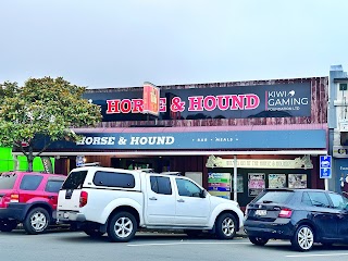 Horse & Hound Bar & Cafe