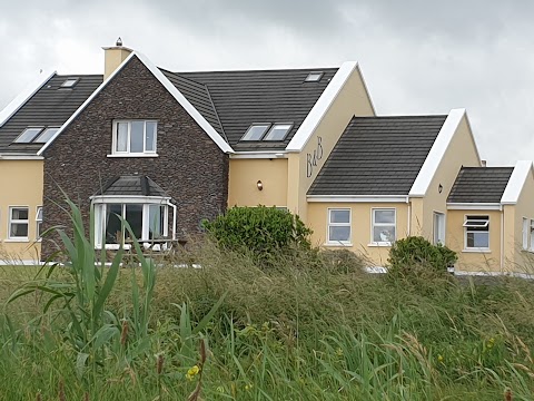 Old Pier Guest Accommodation & Holiday Homes