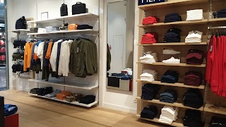 Tommy Hilfiger Outlet