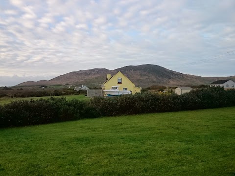 Skellig Lodge & Hostel