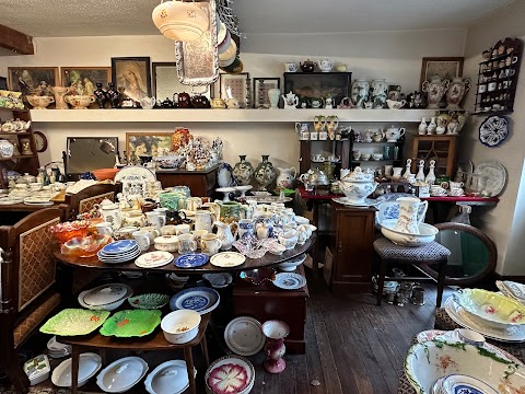 Kilbeggan Antiques & Curios