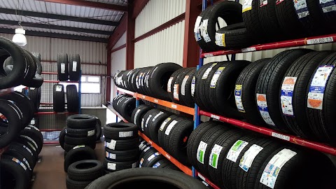 Car Max- Tyres & Car Service , Dpf cleaning , carbon cleaning , computer diagnostic , 3d wheel alignment , air conditioning