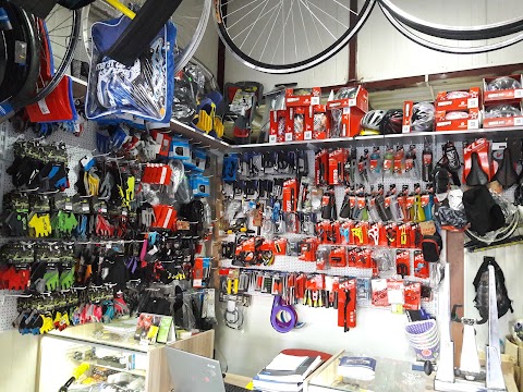 "Вело +" веломайстерня, ремонт та продаж велосипедів