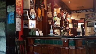 The Hooker Bar (Tigh Mhichael Jack)