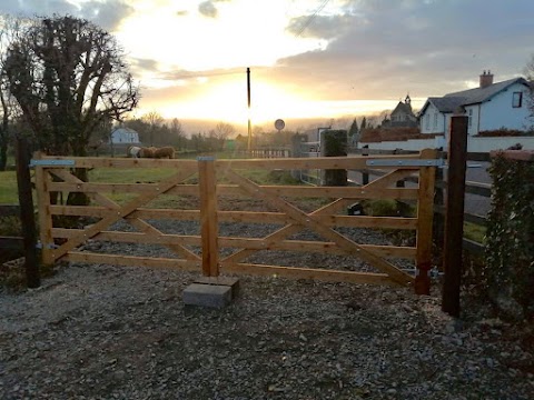 Grogan Timber Products - Wooden Gate Specialists