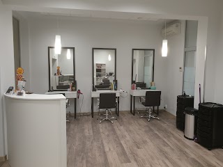 Flamingo Hair - salon fryzjerski