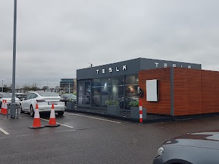 Tesla Store Cork