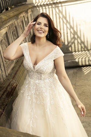 Wedding Projekt - bride plus size. Suknie ślubne