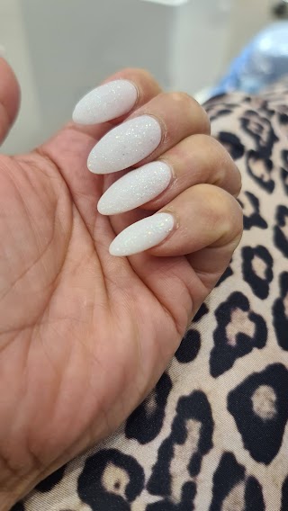 Pearl Nails & Beauty