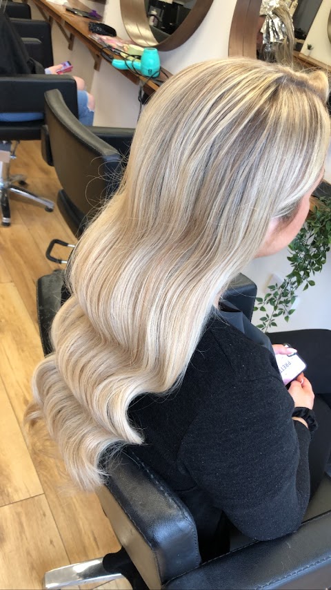 Brushed Hair Salon and Blowdry Bar