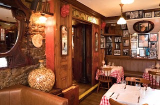 Hatters Lane Bistro @ Gertie Brownes