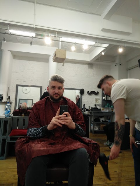 Beards and Barnets - Men Stylist