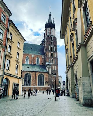 Dworek Złoty Róg Hotel *** i Restauracja