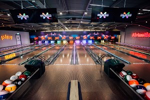 Airtastic Entertainment Centre Cork – Bowling, Mini Golf, Arcade, NY Kitchen
