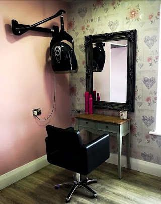 Blown Away Boutique Hair Salon