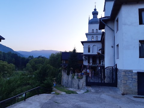 Реколекційний дім, Монастир Згромадження сестер св. Вінкентія