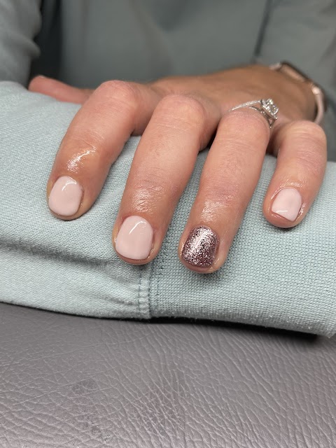 Nicola’s Nails and Beauty