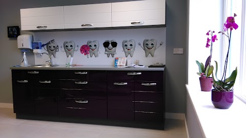 Emi-Dent Dental Clinic