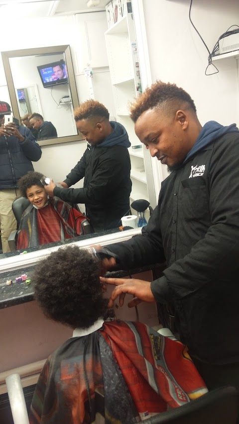 XTrim Afro Salon