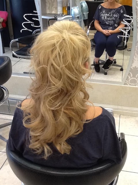 Pauline Dineen Hair Design