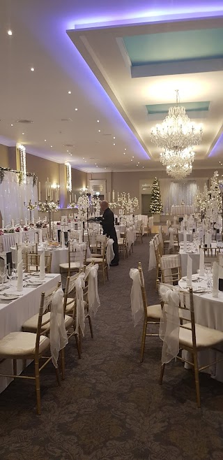 Killarney Oaks Hotel and Wedding Venue