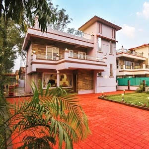 Lonavilla Stay - Luxurious 4BHK Villa With Private Pool At Lonavala