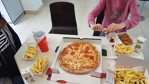 Supermac's & Papa John's Main Street