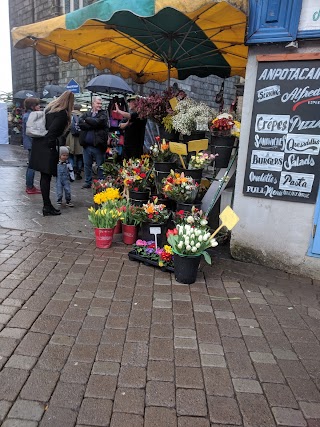 The Saturday fish market